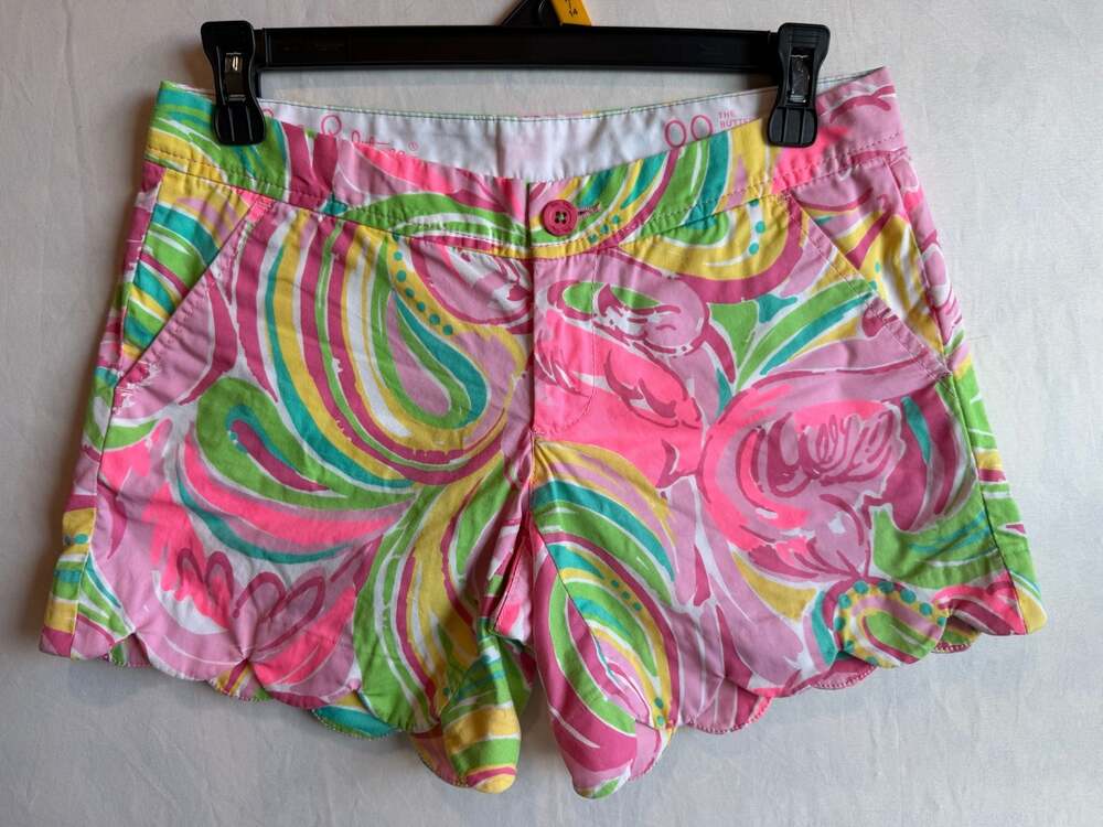 Lilly Pulitzer The Buttercup Scalloped Shorts